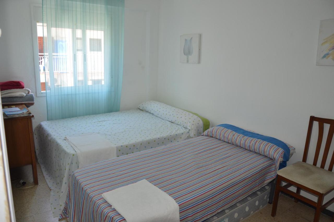 Habitaciones Compartidas En Un Apartamento Салоу Екстер'єр фото