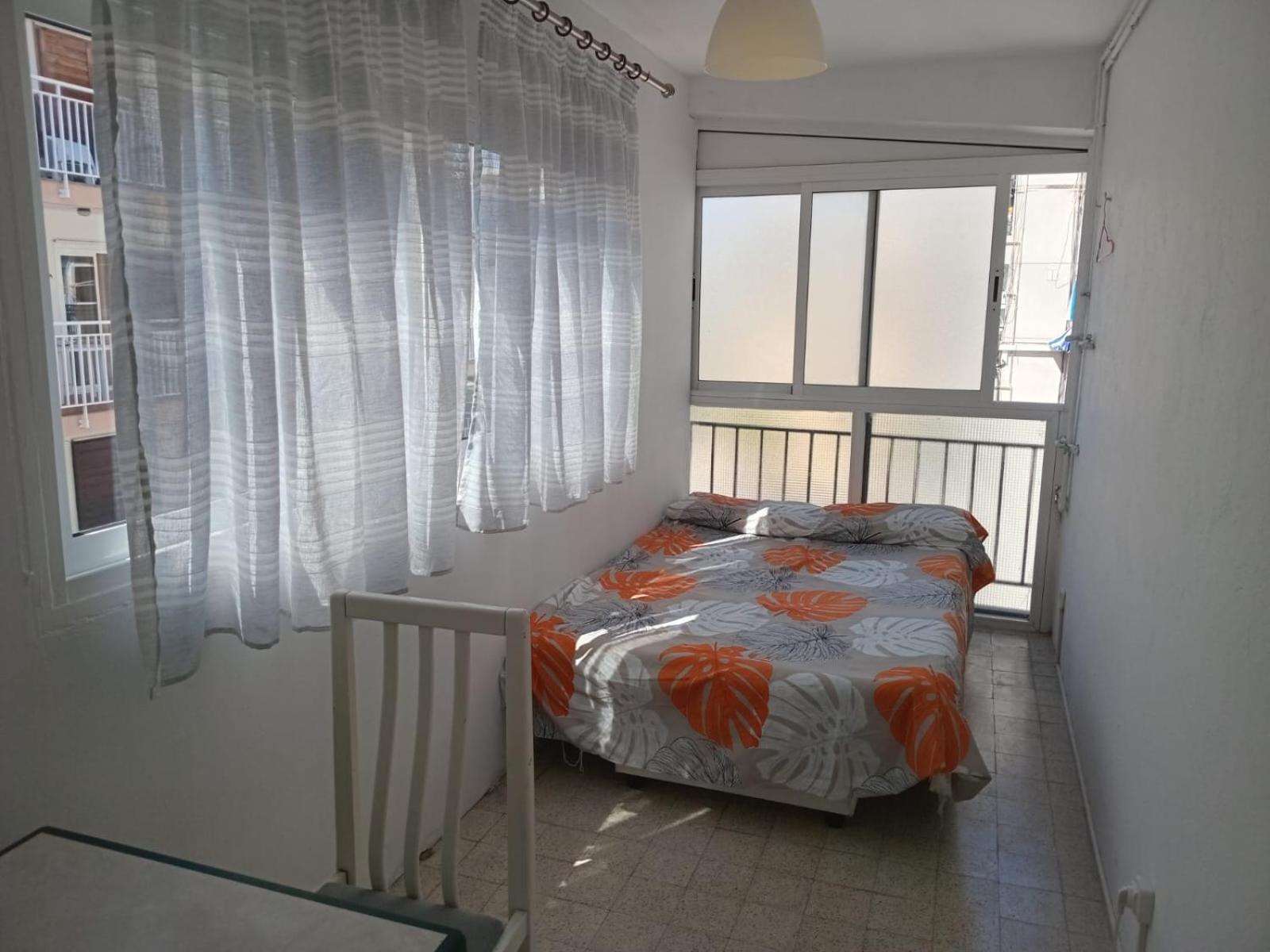 Habitaciones Compartidas En Un Apartamento Салоу Екстер'єр фото